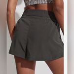 Varley  Kallin Running Short 1.5" Olive Stone green size XS sold out style Photo 1