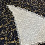 Vintage White large lace shawl with ruffles Photo 10