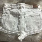 American Eagle  Stretch Denim Mom Short In White Photo 7