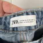 ZARA  light wash Distressed straight leg jeans raw hem size 2‎ Photo 2