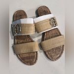 Guess Women’s‎  natural double band sandals shoes size 6 new Photo 1