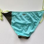 Victoria's Secret NWT Victoria’s Secret colorblock string bikini bottoms, size medium Photo 2