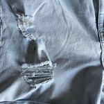 Meri Skye (Dia) Lightwash distressed denim shorts 18W Blue Photo 4