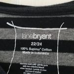 Lane Bryant FINAL MARKDOWN Ladies  tee 22/24 Photo 3