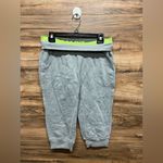 Nike  medium cropped pants Photo 2