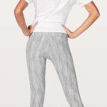 Lululemon Wunder Under Hi-Rise 7/8 Tight Size 8 25" Arrow Jacquard Grey Silver Photo 1