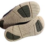 Speedo  lightweight slip on loafers women’s size 6 Photo 5