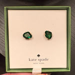 Kate Spade  NIB Treasure Trove Studs emerald green gold Photo 0