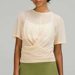 Lululemon Lightweight Reversible Mesh Yoga T-Shirt Size 8 Cream Yellow Workout Photo 0
