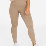 NVGTN  scrunch butt leggings size medium  Photo 0