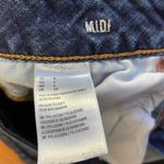 American Eagle  Super Stretch Midi Denim Cuffed Rolled Hem Jean Shorts Size 6 Photo 4