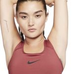 Nike Women's Sports Bra - Maroon Photo 0