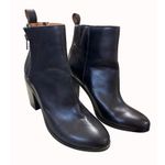 Gap women’s black leather zip heel ankle boots size 10 SKU 5237 Photo 0