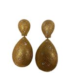 Christian Dior Vintage Dior 60s Gold Clip-On Earrings – Owned by Barbara Rush Photo 2