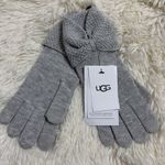 UGG  Gray Bow Gloves Photo 1