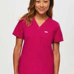 FIGS  Catarina Scrubs Top medical short sleeve Ultra Rose magenta vneck pocket Photo 9