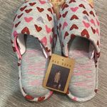 Rae Dunn Heart Patterned Slippers Size 7/8 Photo 1