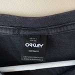 Oakley tee Photo 2