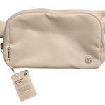 Lululemon  Athletica Cream Bag Photo 0