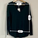 Chelsea28 Women’s Long Sleeve V Neck Sweater Green Ponderosa Size Small NWT Photo 6