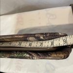 REALTREE GIRL brown camouflage crossbody/wristlet handbag purse removable strap Photo 5