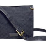 Gucci  Signature Messenger Bag Photo 0