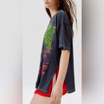 Urban Outfitters  Red Hot Chili Peppers Side Slit Graphic Tee Gray L/XL NWT Photo 1