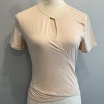 Lululemon NEW  women's size 6 cream short sleeve top Photo 0