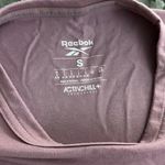 Reebok athletic tee Photo 1