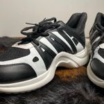 Pretty Little Thing PLT | Black & White Sneakers Photo 2