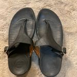 FitFlop  Lulu Adjustable Sandals Size 6 Toe Post Black Womens Wobbleboard Photo 6