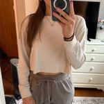 Halara  Cropped Long Sleeve  Photo 0