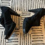 Libby Edelman  Suede Slouch Heels Black 9.5 Photo 3
