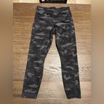 Athleta  ultimate stash pick Camo 7/8 tight (Leggings) size medium green black Photo 1