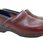 Dansko  dark red leather professional slip on clog shoes non stick size 40 / 9.5 Photo 0
