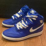 Jordan Sneakers Photo 0