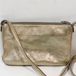 Fossil  Issue No 1954 Goat Hide Leather Crossbody Zipper Bag Tan Shimmer Photo 4