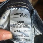 Silver Jeans  distressed Suki fluid mid denim Capris Photo 2