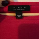 Ann Taylor  Crewneck Color Block Sweater Size Small Hot Pink, Black Photo 1