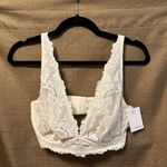 NWT Le Mystère Women's Lace Allure Longline Convertible Bra Size 34D White Photo 1
