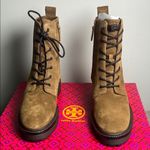 Tory Burch  Tan Lace Up Boots with Chunky Sole size7 Photo 4