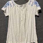 Lucky Brand Top Womens XS White Floral Stretch V-Neck Short Sleeve 1/4 Button Photo 0