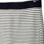 Brooks Brothers  Women’s Embroidered / Textured Pencil Skirt Size 8 Photo 1