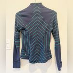 Lululemon  Forme Jacket *Cuffins Slalom Stripe Inkwell size 4‎ Photo 3