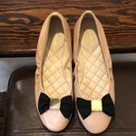 Cole Haan Beige Leather Flat with Black Grosgrain Ribbon and Gold Accent Sz 9C Photo 4