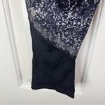 Lululemon Hop to It Crop Full on Luxtreme Size 6 Rocky Road Sand Dune Photo 5