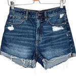 American Eagle  Womens Highest Rise 90s Boyfriend Short Size 6 Distressed hem Photo 0