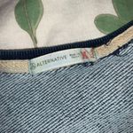 Alternative  top Photo 1