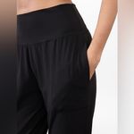 Athleta Salutation Jogger in Black High Rise Yoga Athleisure Travel Size XL Photo 3