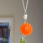Handmade unique funky cute orange ceramic sun & Czech glass leaf & freshwater pearl necklace☀️🌿 Photo 3